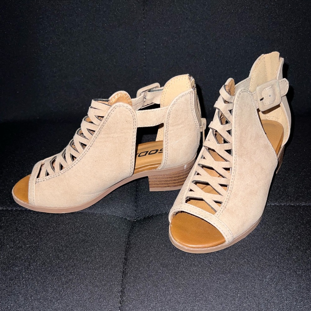 Soda Kids Fashion Aran Open Toe Heel Sandal Girls size 13